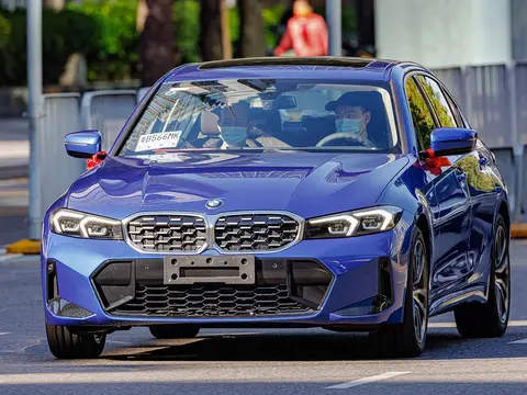 BMW 3 Series: BMW 3 SERIES LWB SEDAN (G20) China (16).jpg